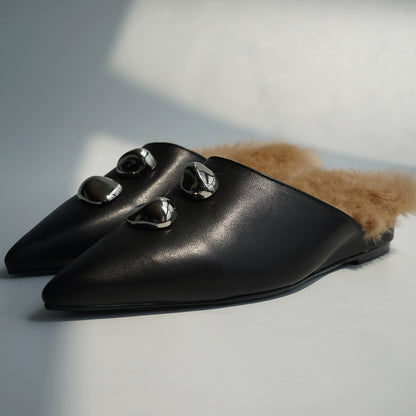 B-FEI black leather single shoe with metal buckle.