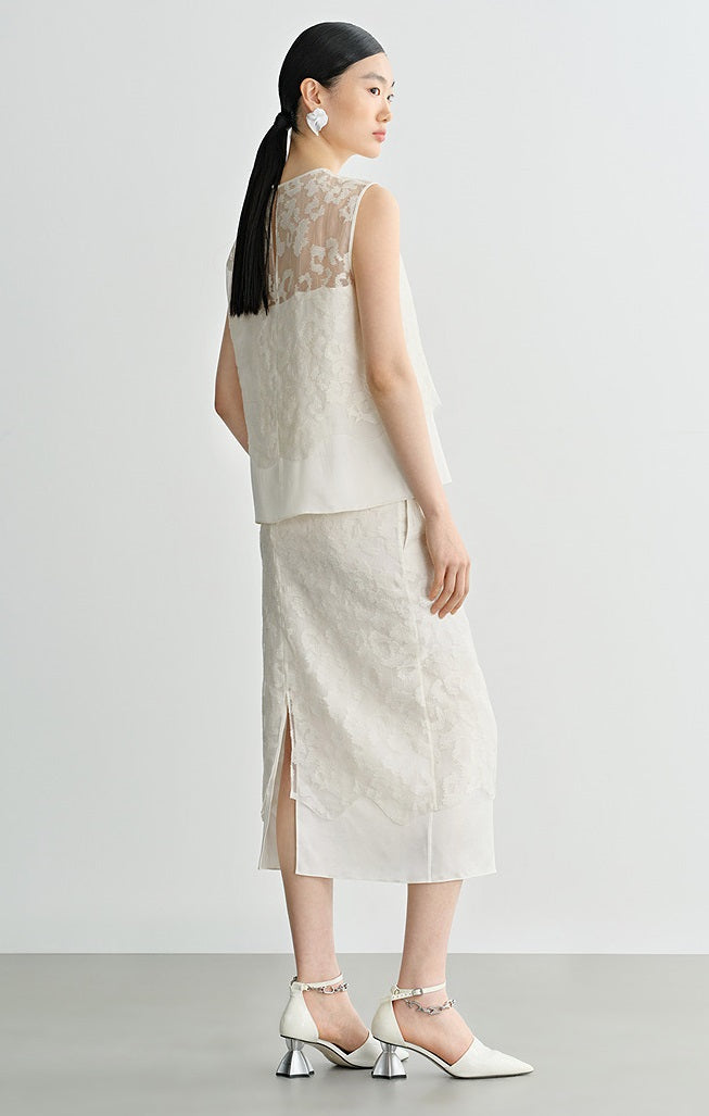 COMME MOI Silk Embroidered Top Sleeveless white Shirt - SIMON.