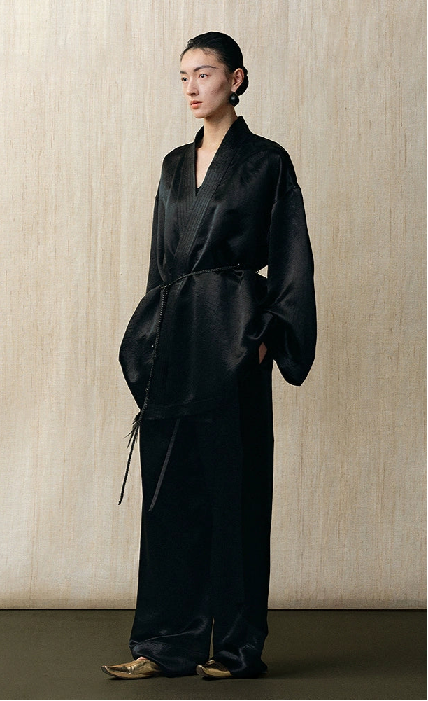 ZHUCHONGYU cross-collar satin black loose with belt jacket--MISAKI.