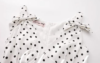Le palais vintage black and white polka dot slim fit V-neck faux silk dress - MEEK.