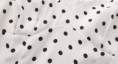 Le palais vintage black and white polka dot slim fit V-neck faux silk dress - MEEK.