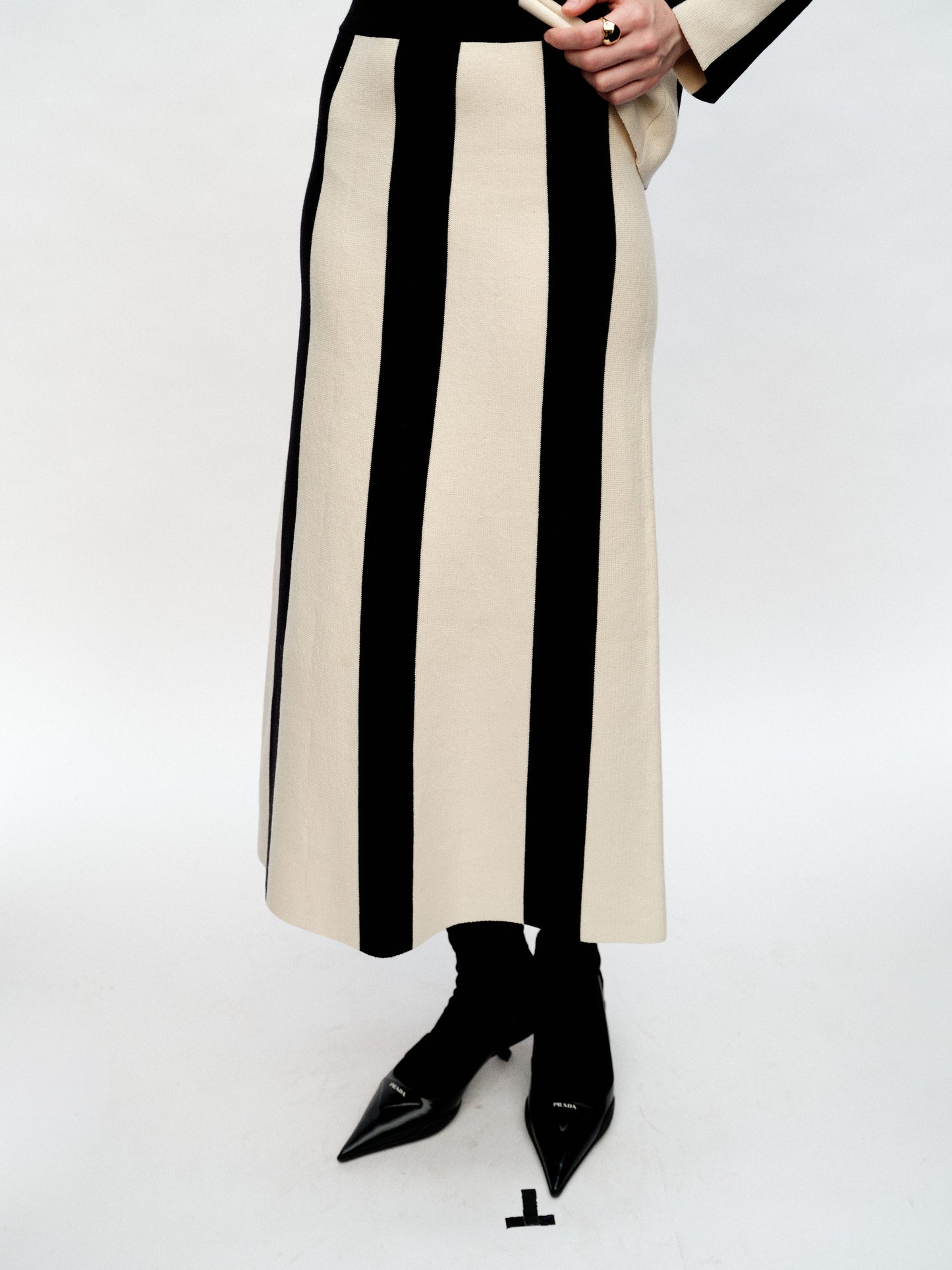 SERRER Black and white vertical stripe knitted slit long skirt - ETHAN.