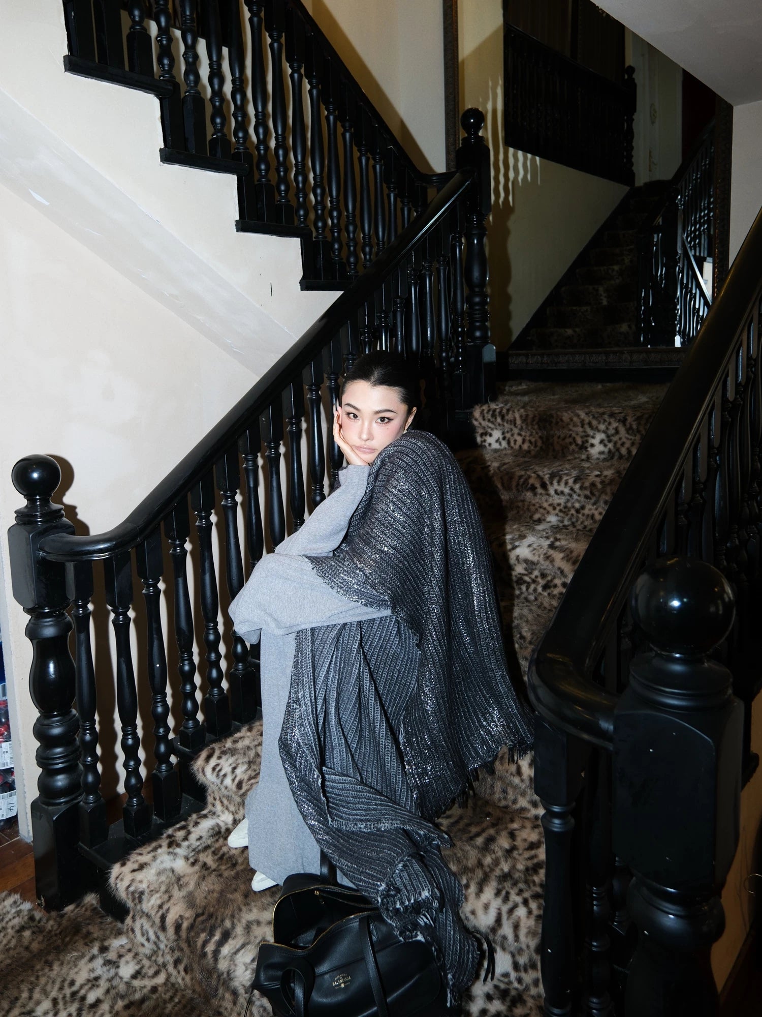 MEI SANGUAN 100% wool gray gilt shawl - RYAN