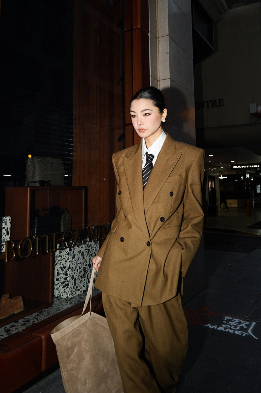 MEI SANGUAN Brown Tailored Blazer & Wide-Leg Pants Three-Piece Set- ARGON
