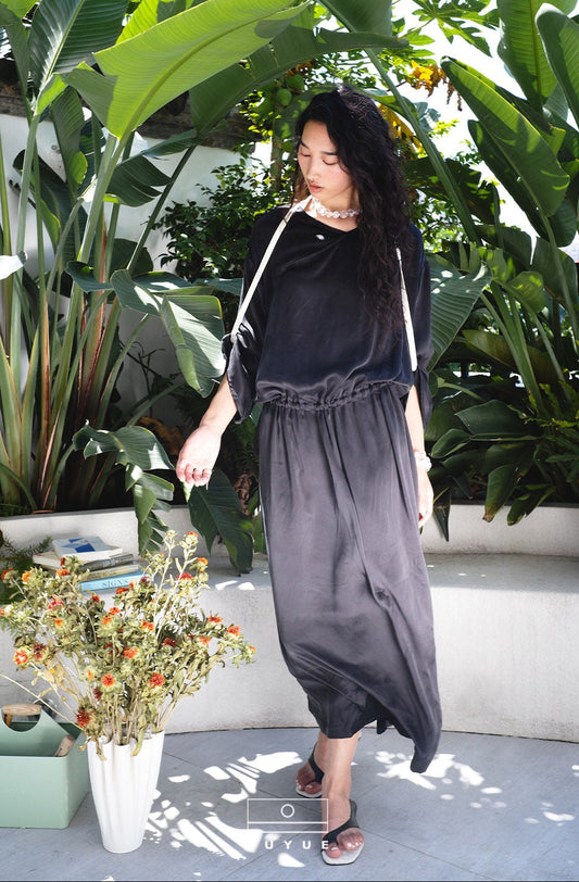TUYUE Black Cupro Matte Loose Waist Lace-Up Dress - KARL.