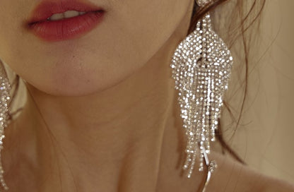 DOLLY High End Full Diamond Tassel Chic Earring-BOMA