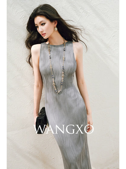 WANGXO | Textured 4D Stretch Knit Water Wave Weave Boat Neck Slim Fit Sleeveless Dress with Sculpted Flow -RÉMI