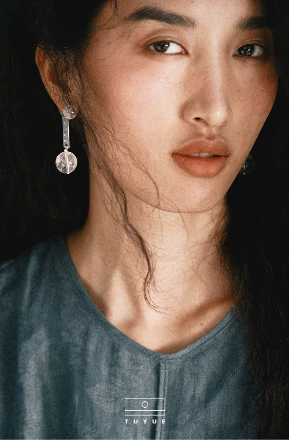 TUYUE natural white crystal energy node bead earrings- CAROLINE