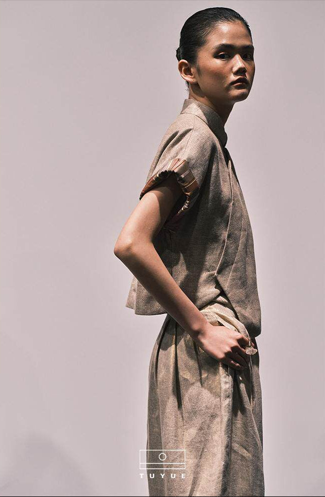 TUYUE Linen Asymmetrical Cristian Short-Sleeved Top - KATHRINE.