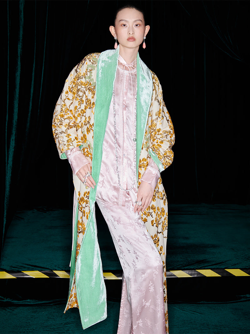 M essential Mackay designer chestnut pine workshop embroidered robe - spirits.