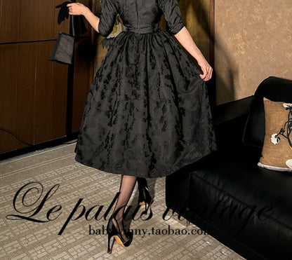 Le Palais Vintage Heavy Vintage Lace Dark Pattern False Waist Seal Bat-Sleeve Swing Dress-FAFA