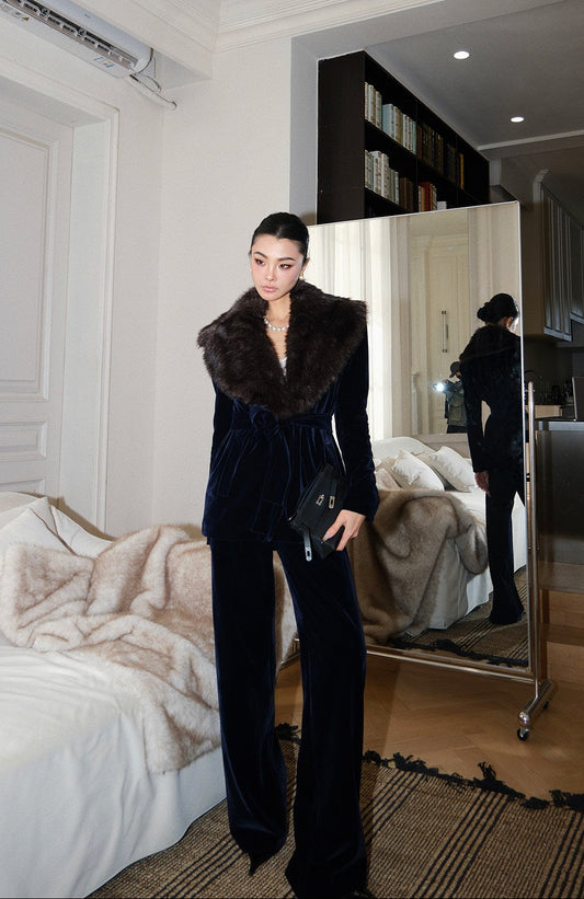 MEI SANGUAN Blue Fur Collar Velvet Suit - LUCAS