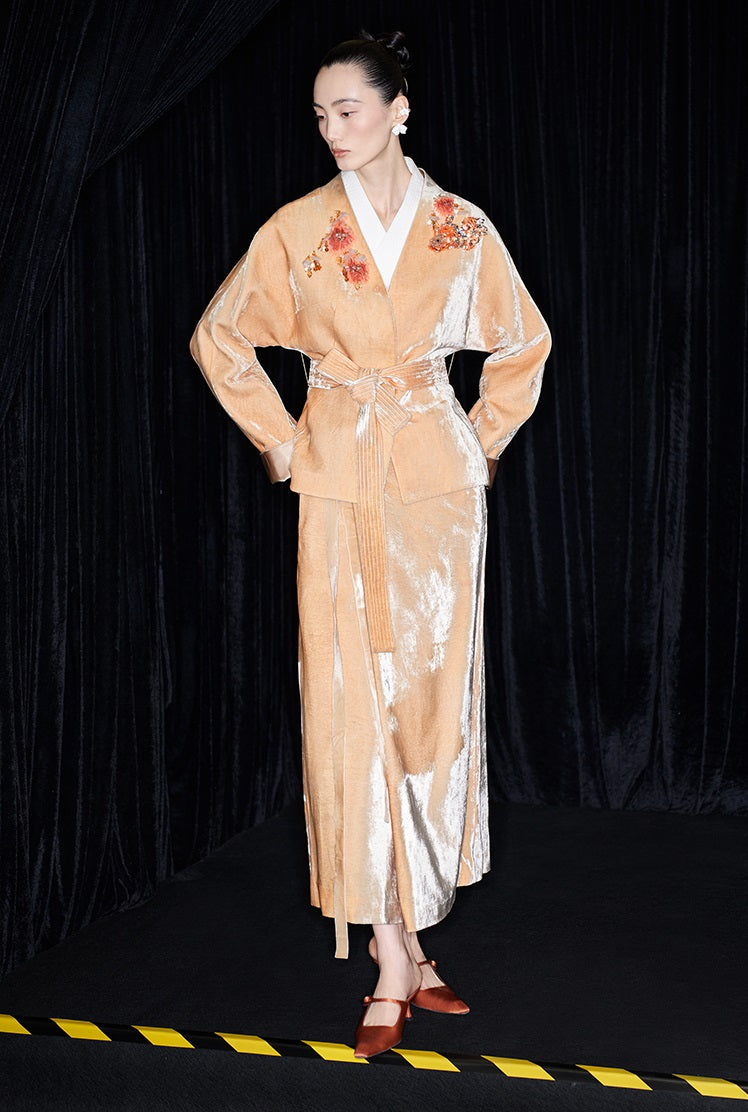 M essential Mackay designer Rulang velvet dahlia Thai lion goldfish nail bead coat - CHIN.