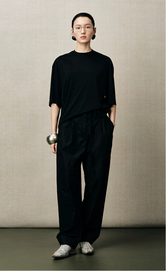 ZHUCHONGYUN black minimalist crew neck loose mid-sleeve top-IEJI.