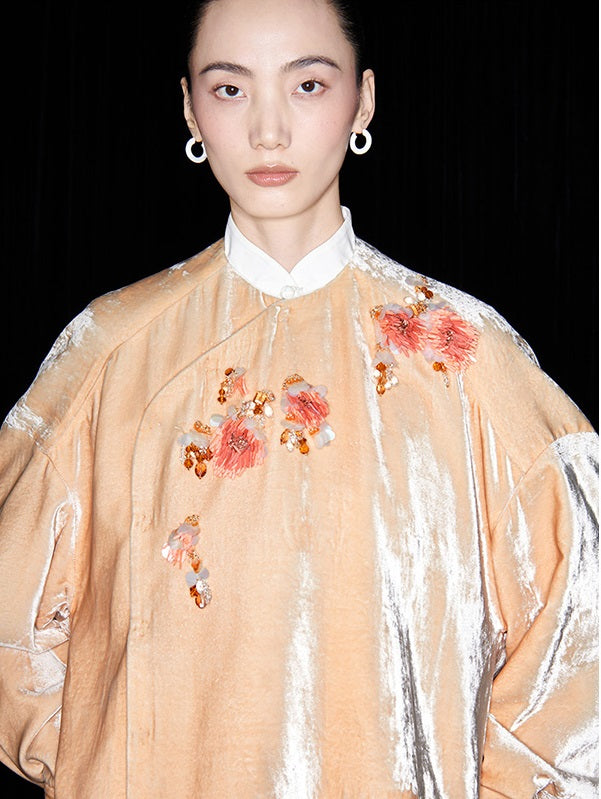 M essential Marquette Rulang velvet dahlia Thai lion goldfish studded bead shirt - BAO.