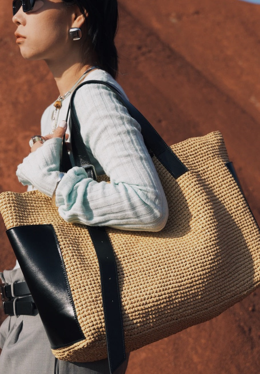 IUBALLET Woven Leather Tote Bag - CHARGE.