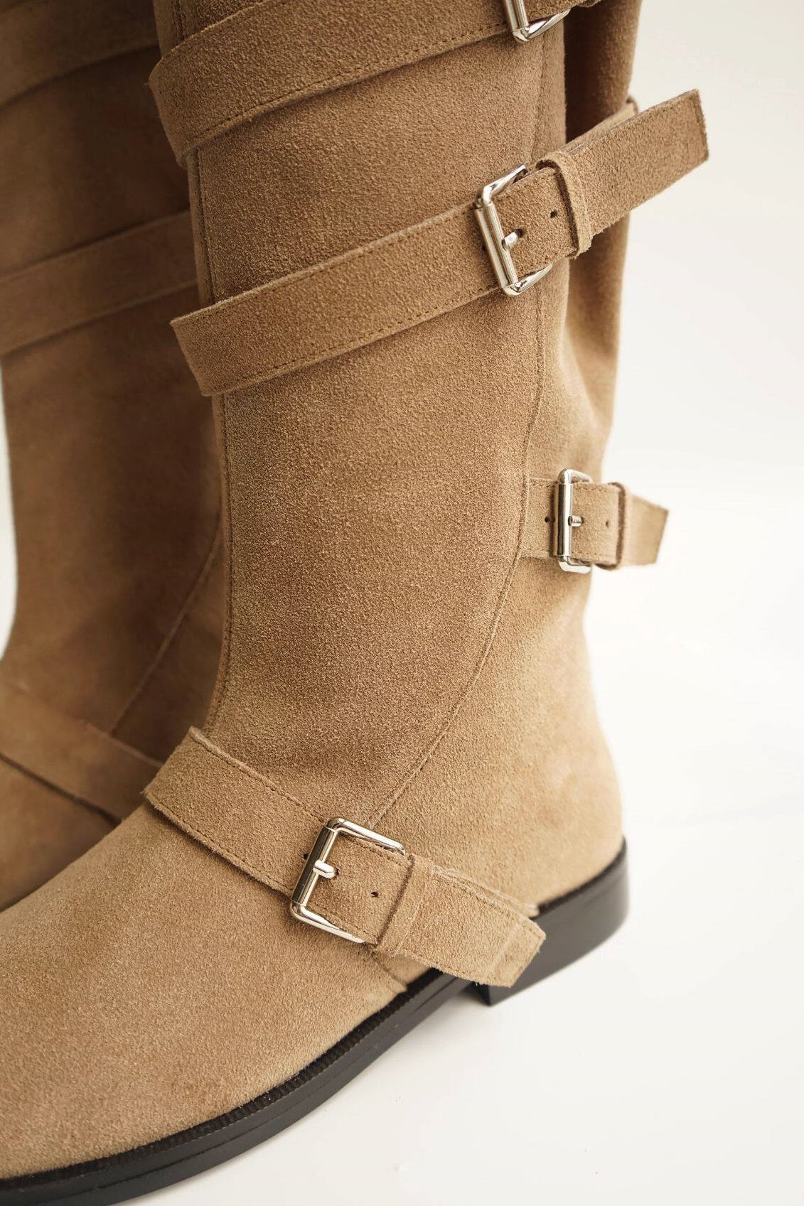 B-FEI belt buckle high-top leather women's fashion boots.