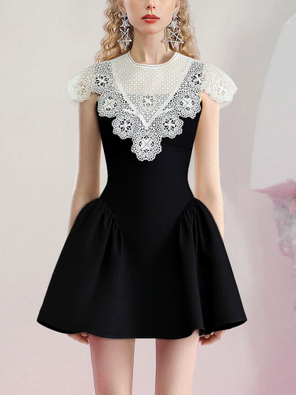 CHECOCRE Stubble Hepburn style design French waist lace spliced little black dress - LOVE.