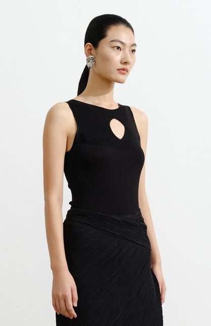 COMME MOI women's hollow slim knitted vest - ZOEY.