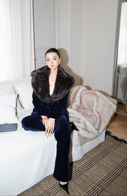 MEI SANGUAN Blue Fur Collar Velvet Suit - LUCAS