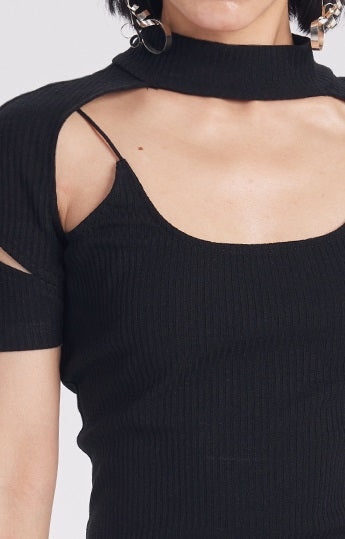 TINY IN cut-out high neck u-neck short sleeve fake two-piece top - COM