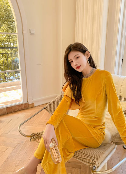 DOLLY Elegant Velvet Crew Neck Long Sleeve Ruffle Long Banquet Dress-PELKA