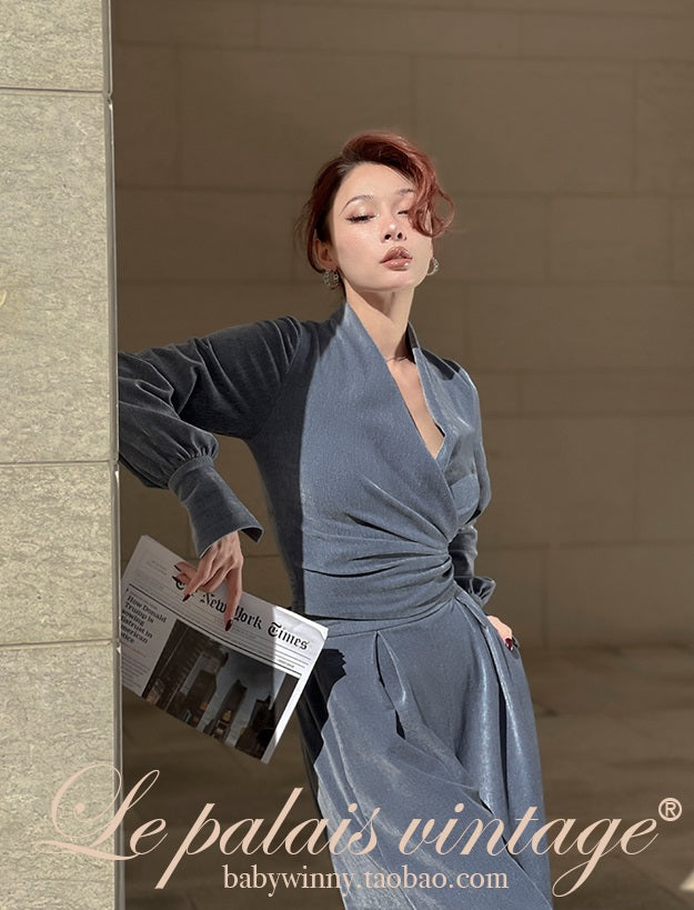 Le Palais Vintage Elegant long sleeves  V-neck matte velvet dinner wrap top-Maryann.