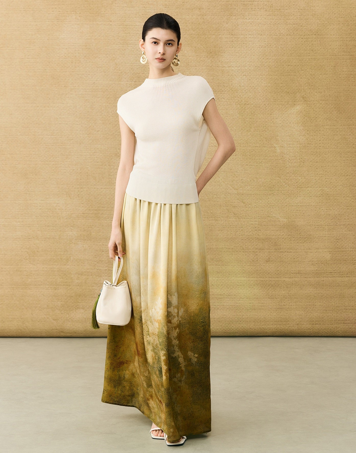 HECO Chinese comfortable neck sleeveless knitted T-shirt - QUEEN.