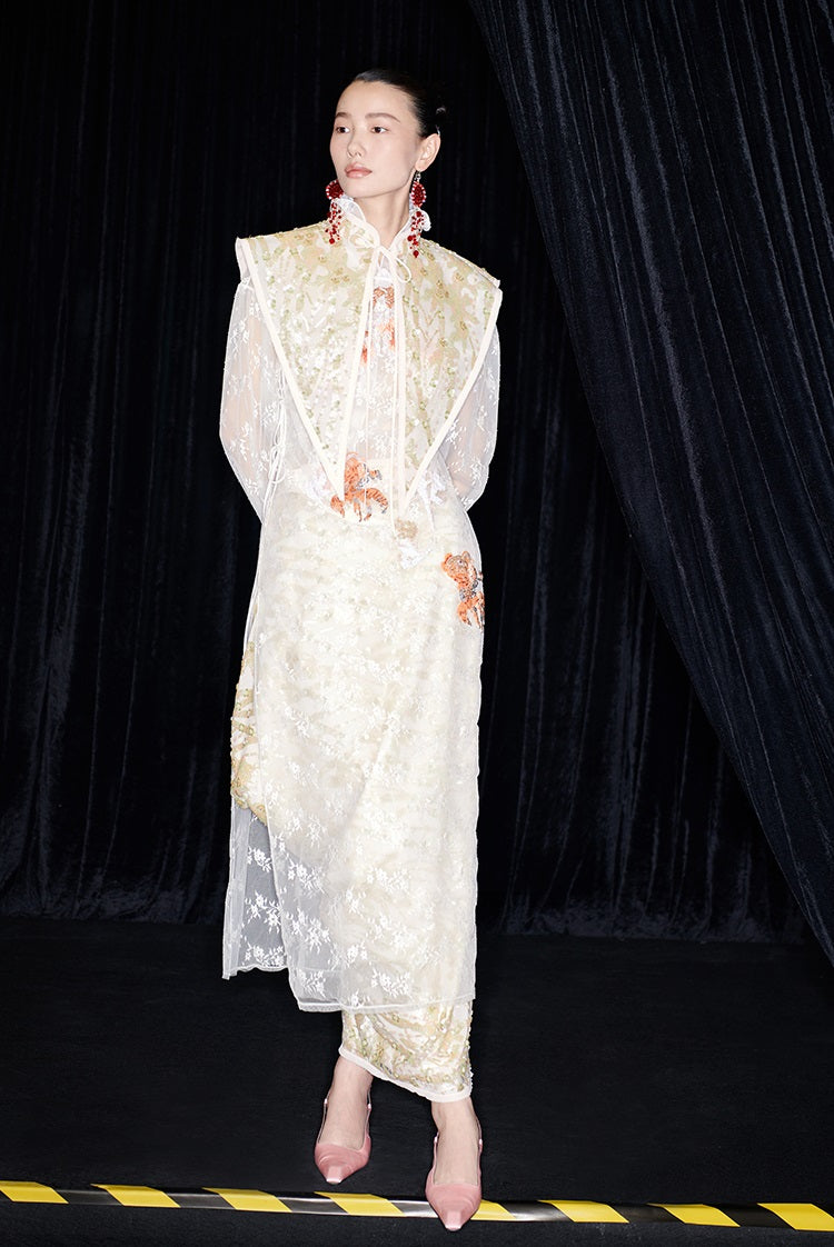 M essential Mackay designer label Jinghui embroidered lace-up trim collar - BABE.