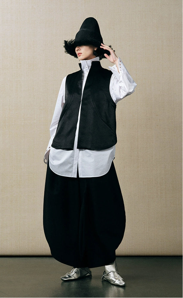 ZHUCHONGYUN  stand-up collar placket sleeveless straight vest-BIEBER.