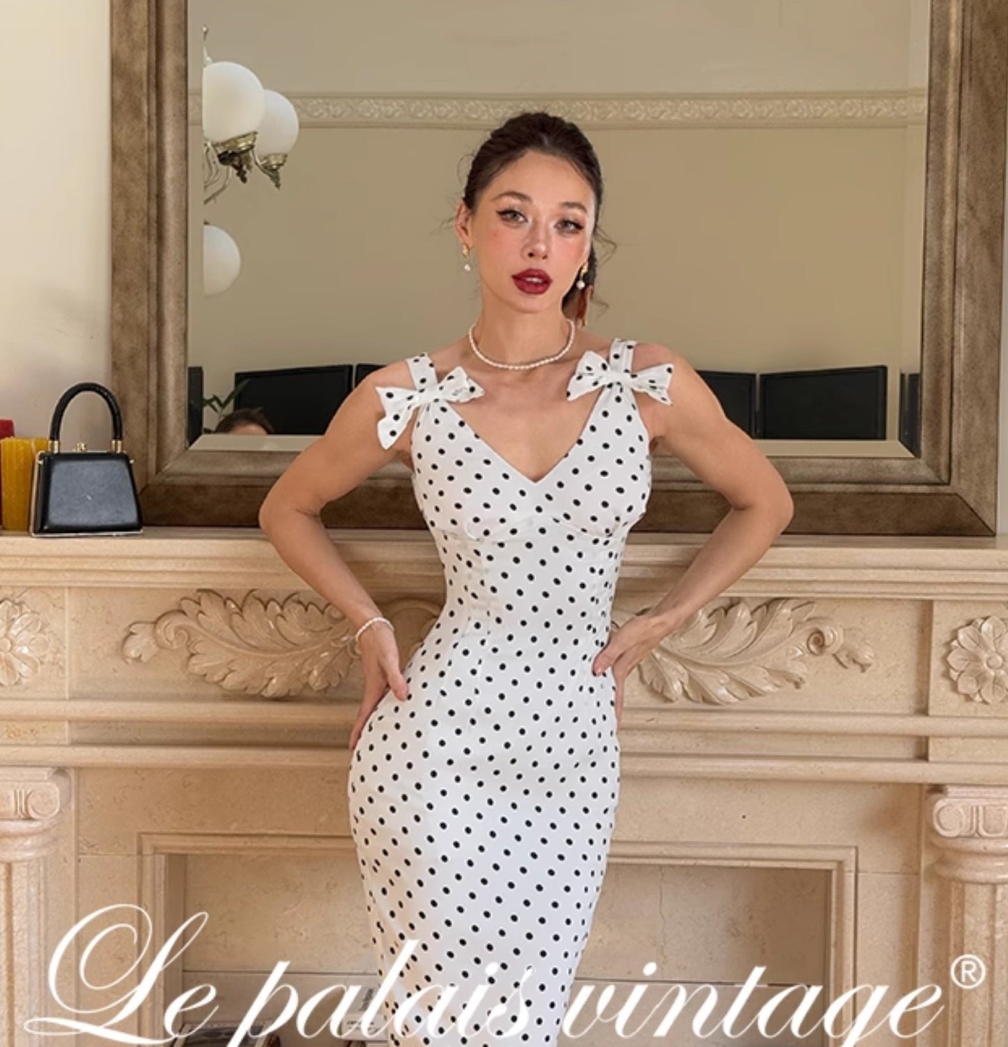 Le palais vintage black and white polka dot slim fit V-neck faux silk dress - MEEK.