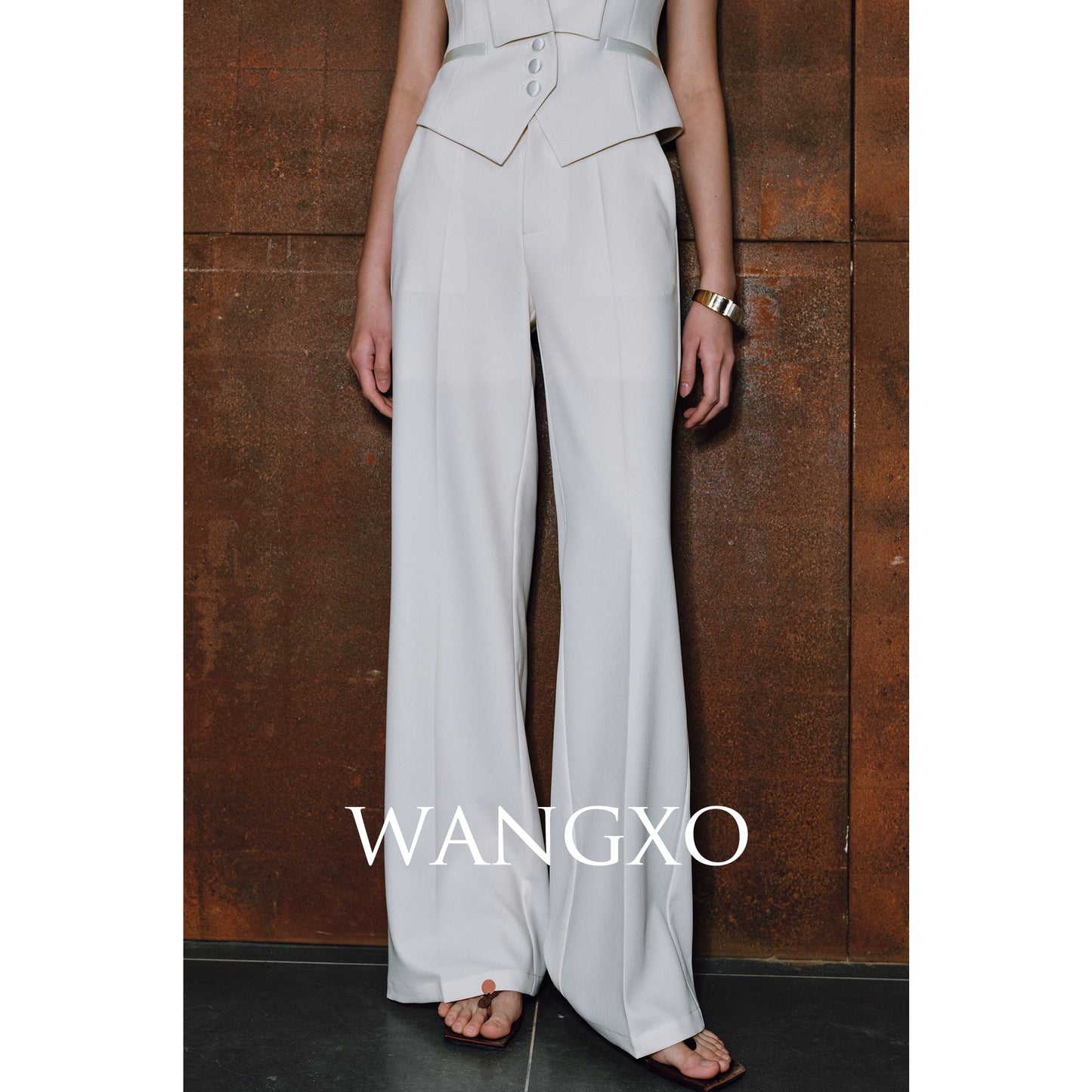 WANGXO|Wide Suit Material Spell Real Acetate Detachable Handmade Flowers V-Neck Vest Trousers - MAVIS