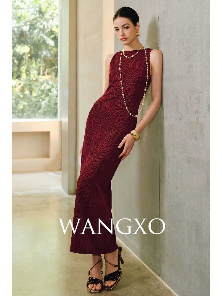 WANGXO | Textured 4D Stretch Knit Water Wave Weave Boat Neck Slim Fit Sleeveless Dress with Sculpted Flow -RÉMI