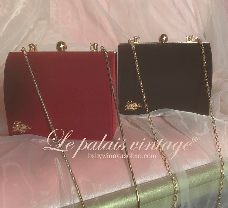 Le Palais Vintage Original Retro Delicate Velvet Crossbody Handbag-Diane.
