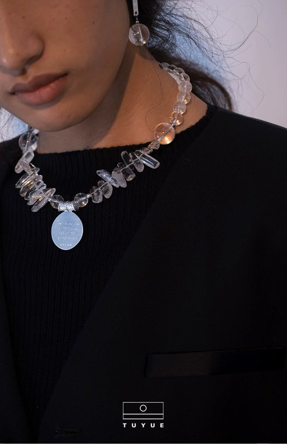TUYUE natural conformal hidden crystal bead temperament necklace- TROY