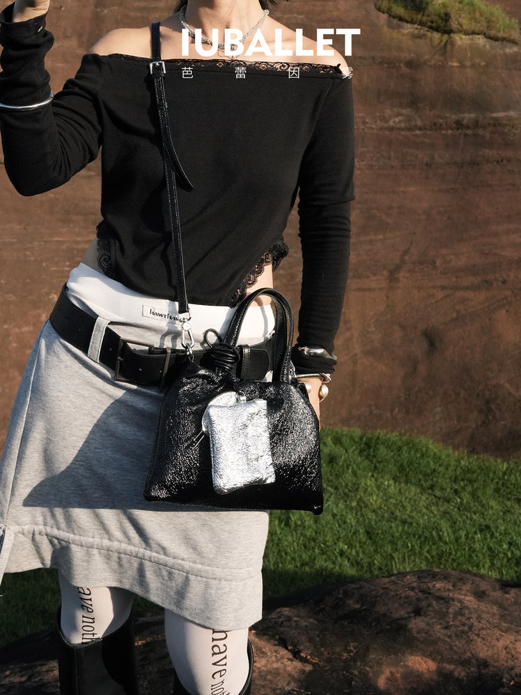 IUBALLET black and white sequence real sheepskin contrast tote bag - BLUE.