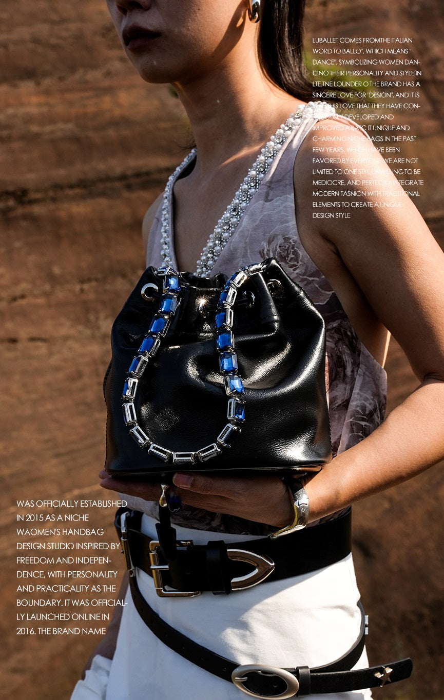 IUBALLET diamond-encrusted chain bucket bag - PRETTY.