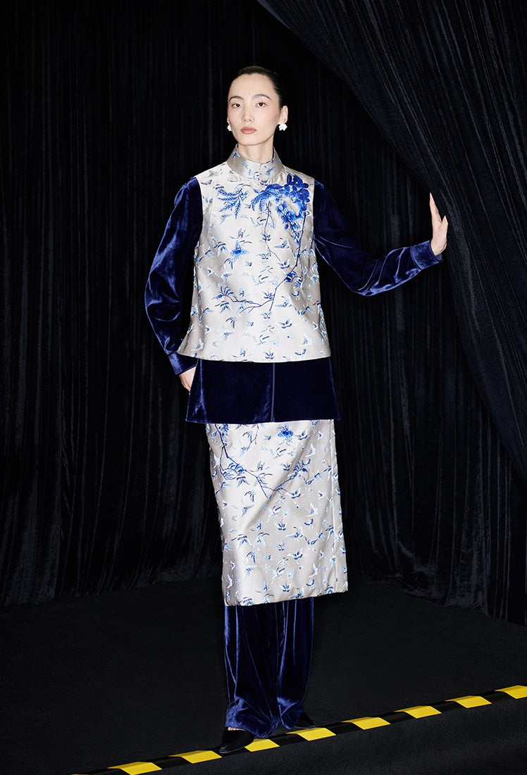 M essential Mackay designer butterfly jacquard blue vine and butterfly embroidery vest - DOME.