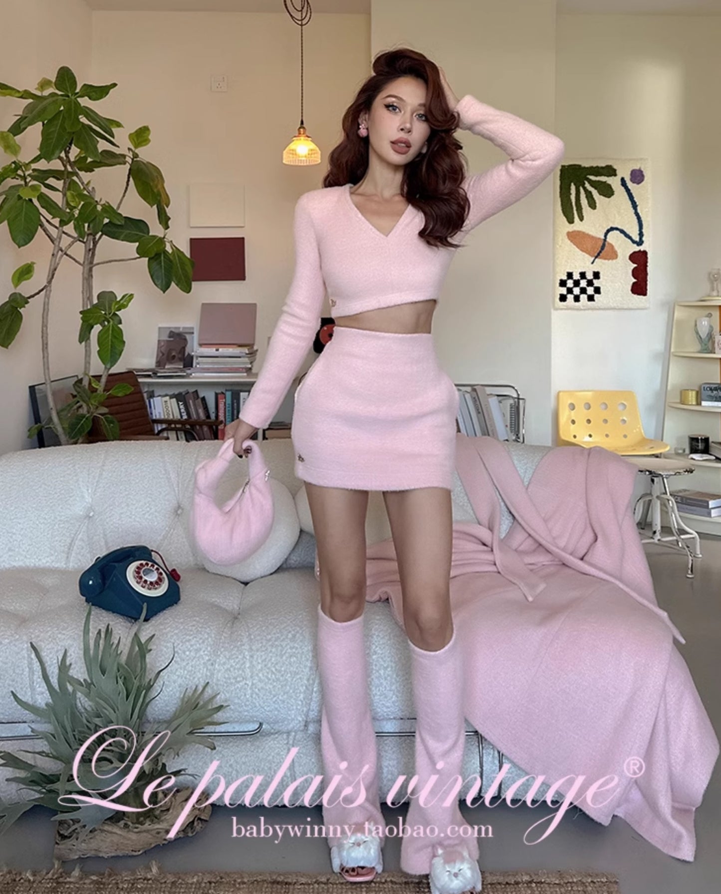 Le Palais Vintage Luxury Two Piece V-neck Top Pink Plush Handbag Short Skirt Suit-Lora