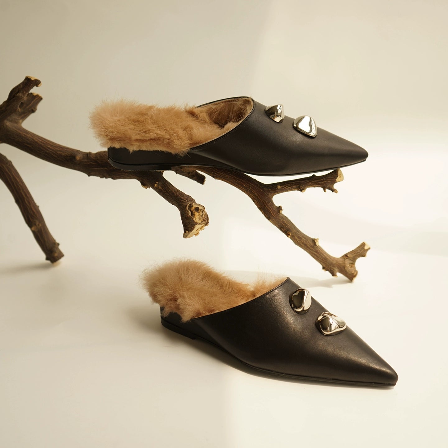 B-FEI black leather single shoe with metal buckle-MAI.