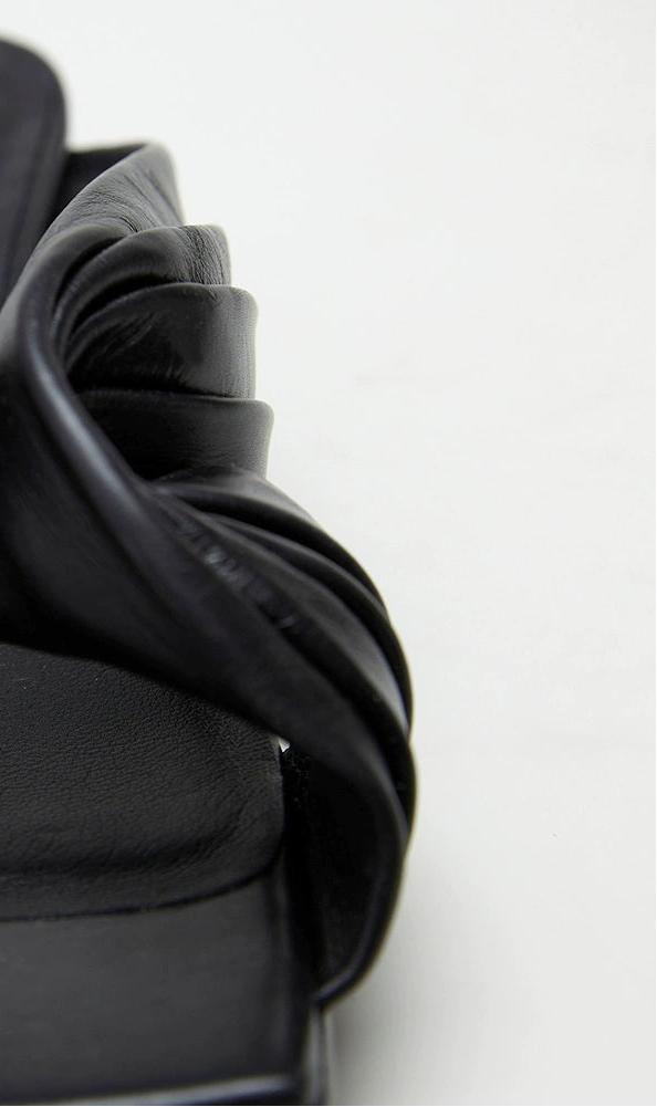 ZHUCHONGYUN Summer Black Tile Multi-Layer Pinch Pleated Shoes-ROTA.