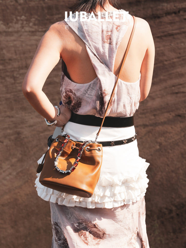 IUBALLET diamond-encrusted chain bucket bag - PRETTY.