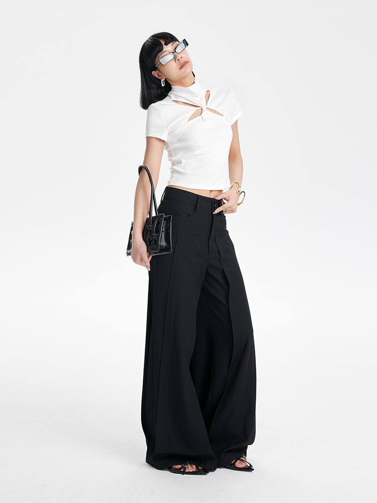 TINY IN american cropped cut-out top with a half-high neck -GOJO