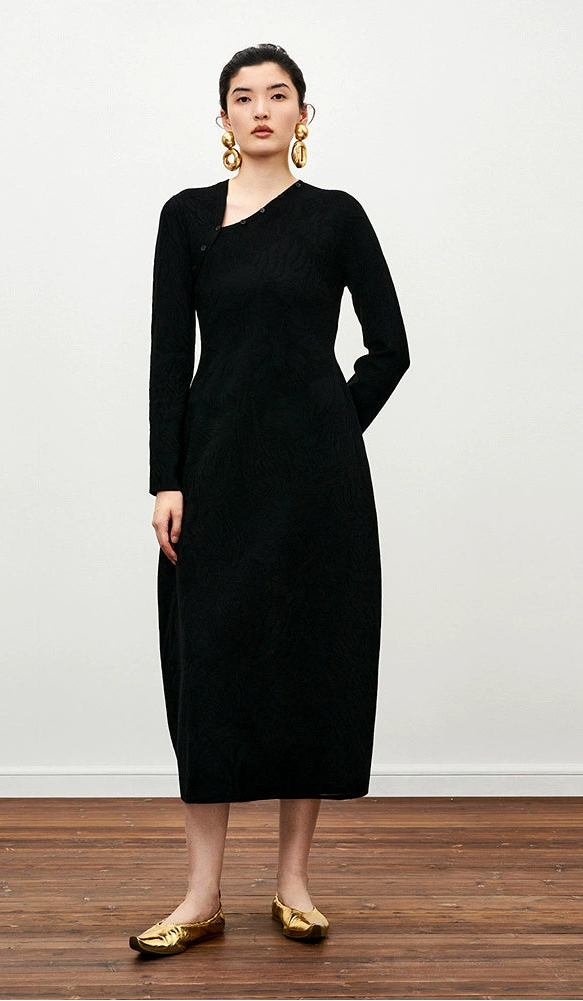 ZHUCHONGYUN Chinese winter bias placket black knit dress--ICHIMURA.