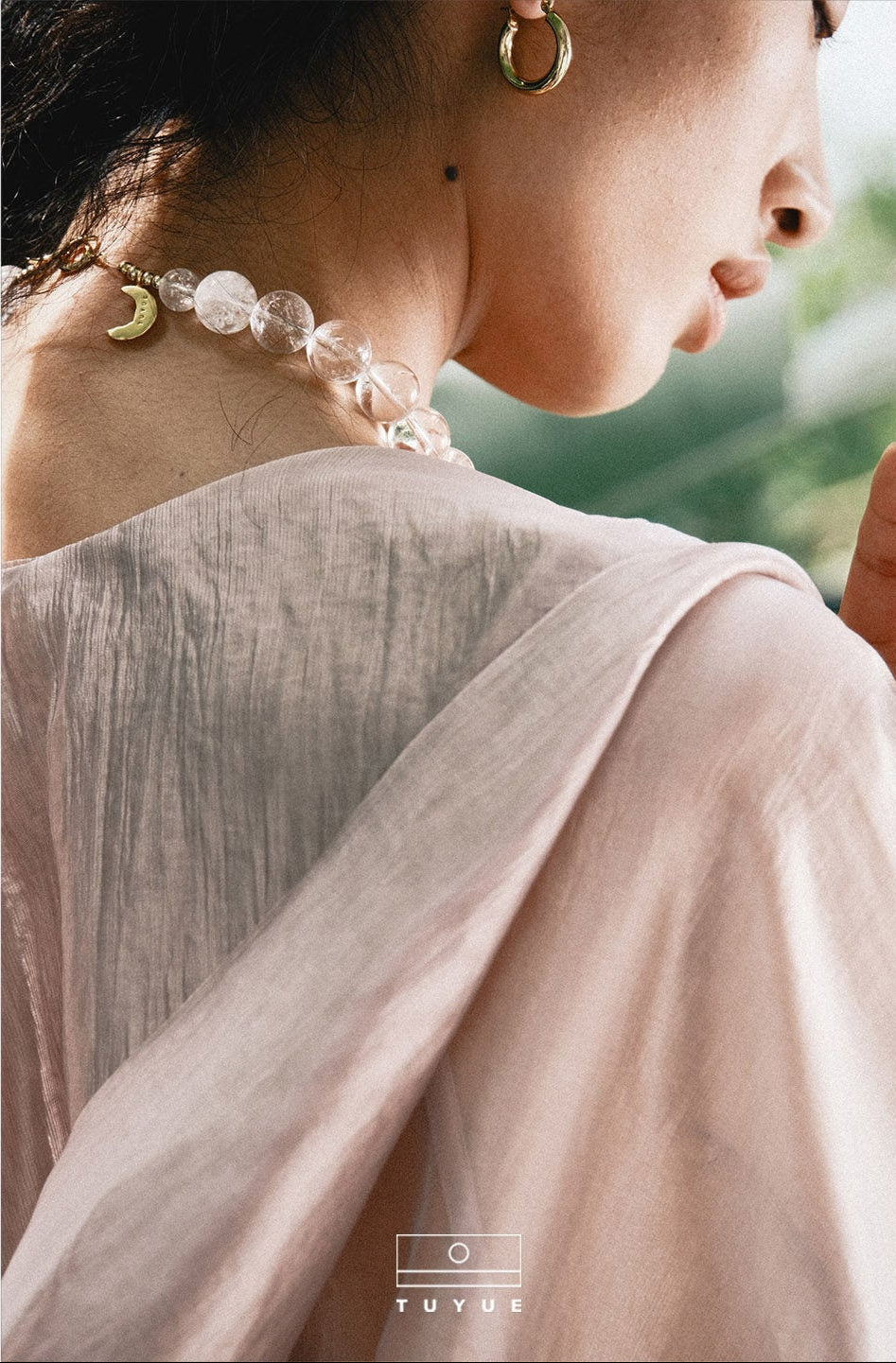 TUYUE natural white crystal round ball moon phase structure necklace - LILY.
