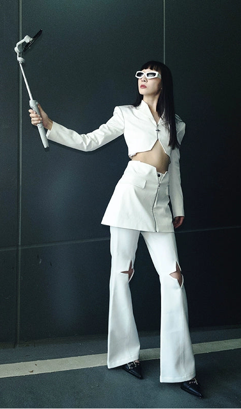 ANNAKIKI  star-shaped cut-out high-waisted bootcut pants-ANINI.