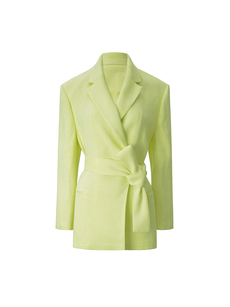 M essential Mackay designer linen with a loose tie suit - eve.