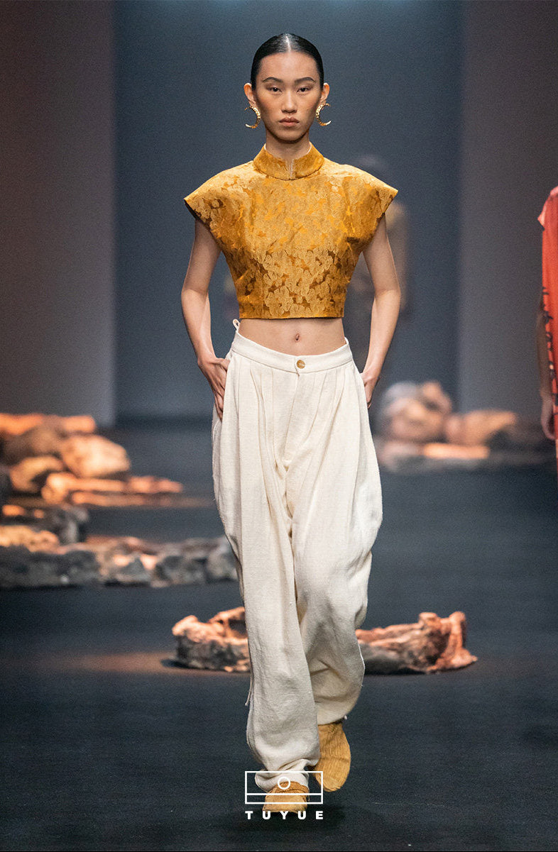 TUYUE Gold Carving Linen Mulberry Silk Lace-up Backless Top - DENVER.
