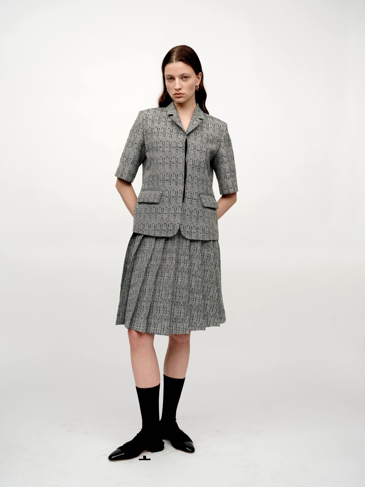 SERRER Black and white textured design pleated skirt - LIAM.