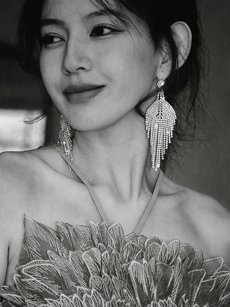 DOLLY High End Full Diamond Tassel Chic Earring-BOMA